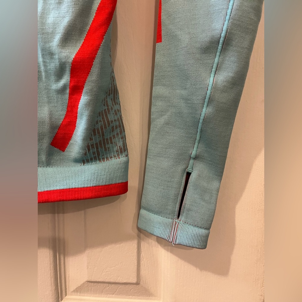 Stella McCartney Ski/ Workout Top - Picture 4 of 6